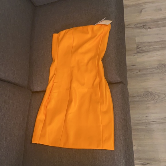 TM DRESS - Picture 2 of 2